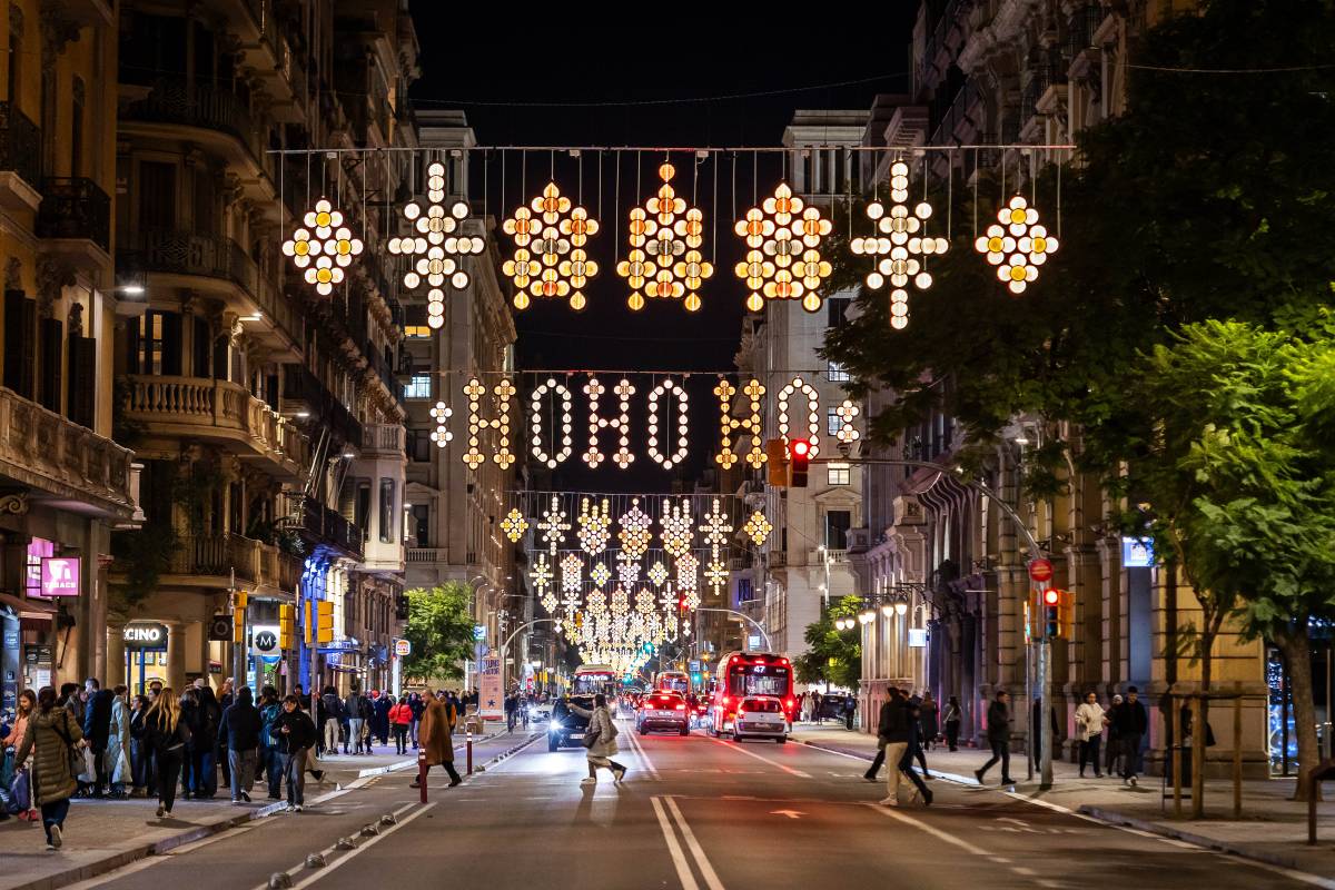 Estrelles, colors i català: un recorregut pels llums de Nadal a Barcelona