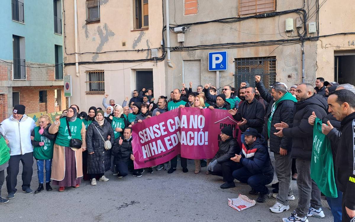 S'atura el desnonament d'una família amb tres menors al Barri Antic de Manresa