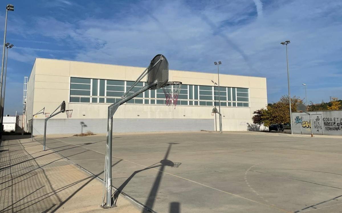 L'Ajuntament de Tortosa licita la instal·lació d'una coberta a les pistes exteriors del pavelló poliesportiu del Temple