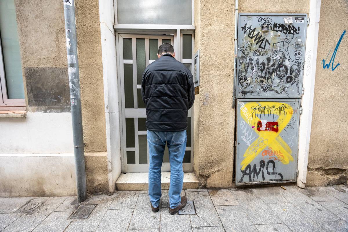 Crit d'auxili per una ocupació il·legal: 