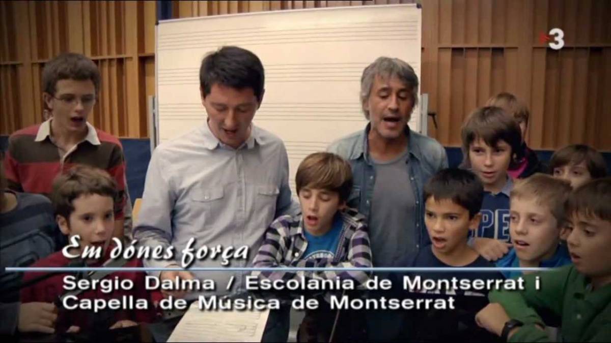 Sergio Dalma, amb l`escolania de Montserrat, assajant la cançó d`«Em dones força» del 2011 - 3Cat Sergio Dalma, amb l`escolania de Montserrat, assajant la cançó d`«Em dones força» del 2011