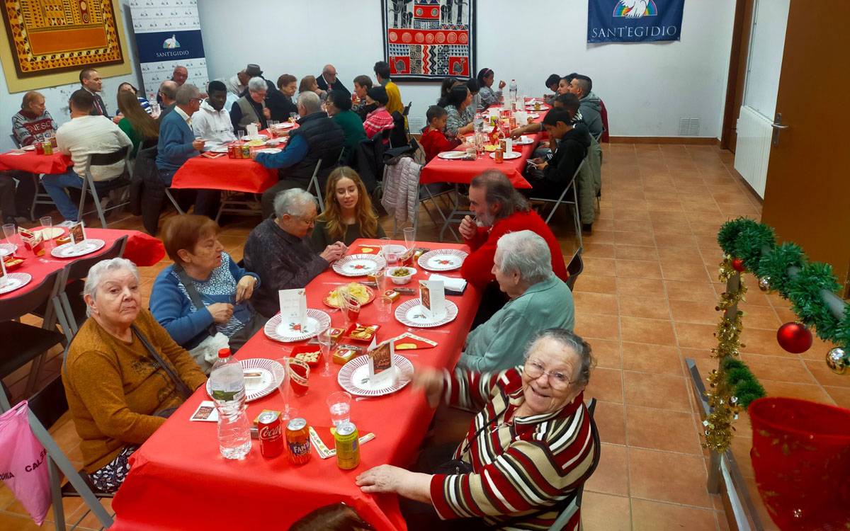 Sant'Egidio obre un punt solidari a Sant Domènec per recollir regals i aliments de Nadal