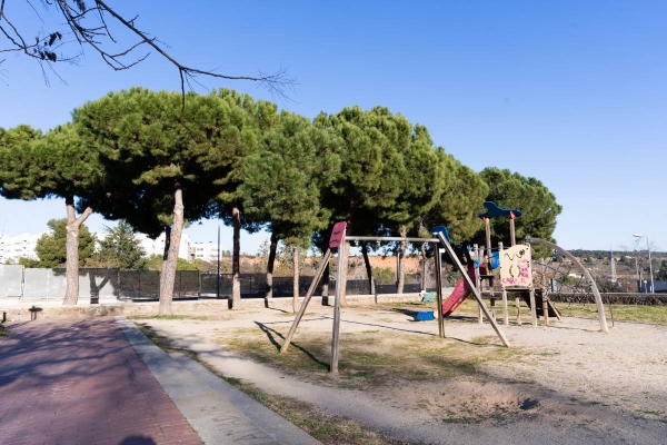 Adjudicades les obres de remodelació de les places de Granada i Fidela Renom