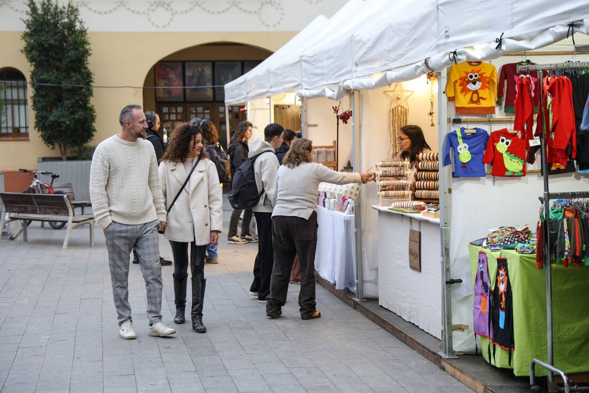 La fira d’artesans del Nadal (FANSA) s’instal·la a l’Imperial: “Estem contents de tornar”