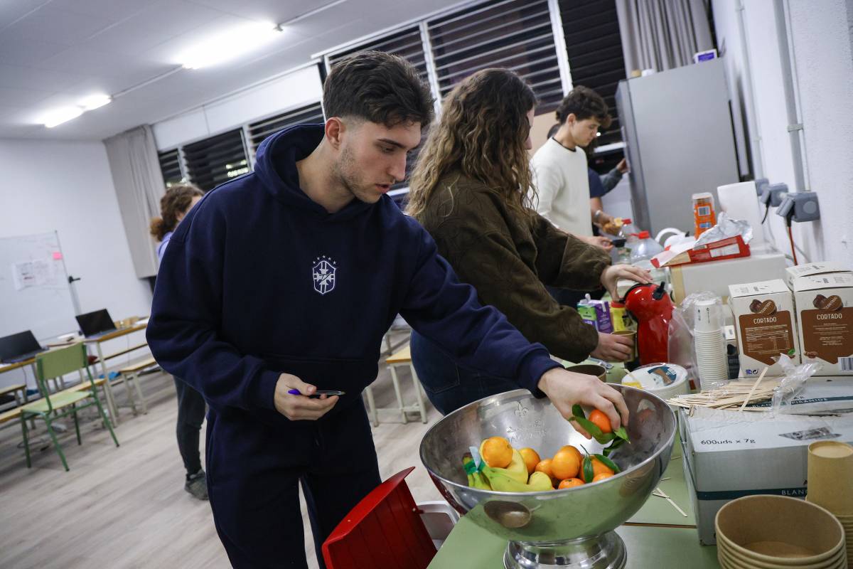 24 hores d`Innovació a l`Escola Industrial de Sabadell - Víctor Castillo 24 hores d`Innovació a l`Escola Industrial de Sabadell
