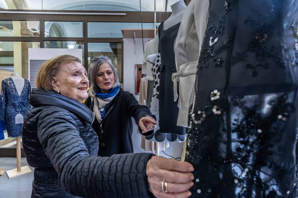 FOTOS | Inaugurada l'exposició de la modista Pilar Cases al Casal Pere Quart