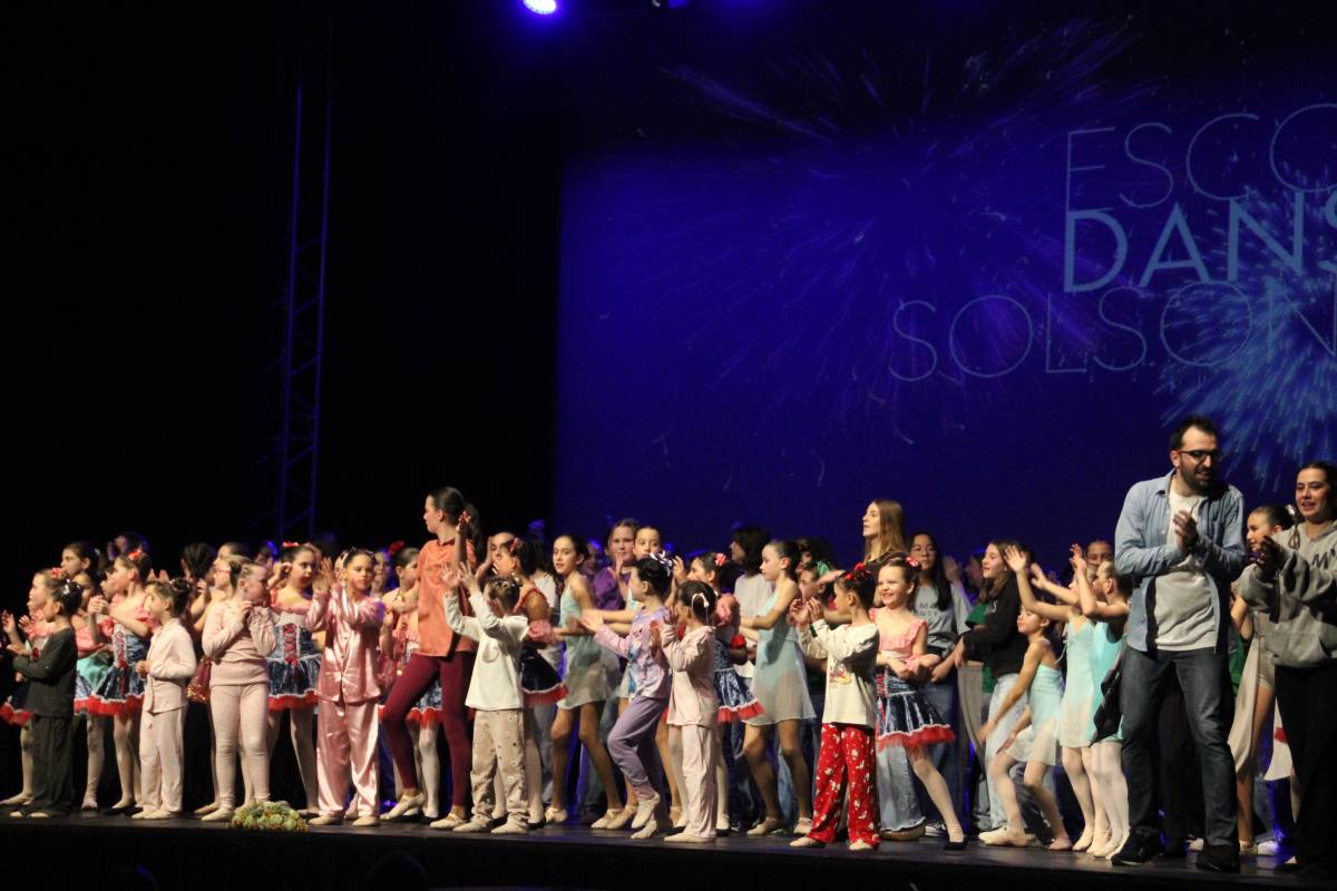 L'Escola de Dansa de Solsona omple de solidaritat la Sala Polivalent 