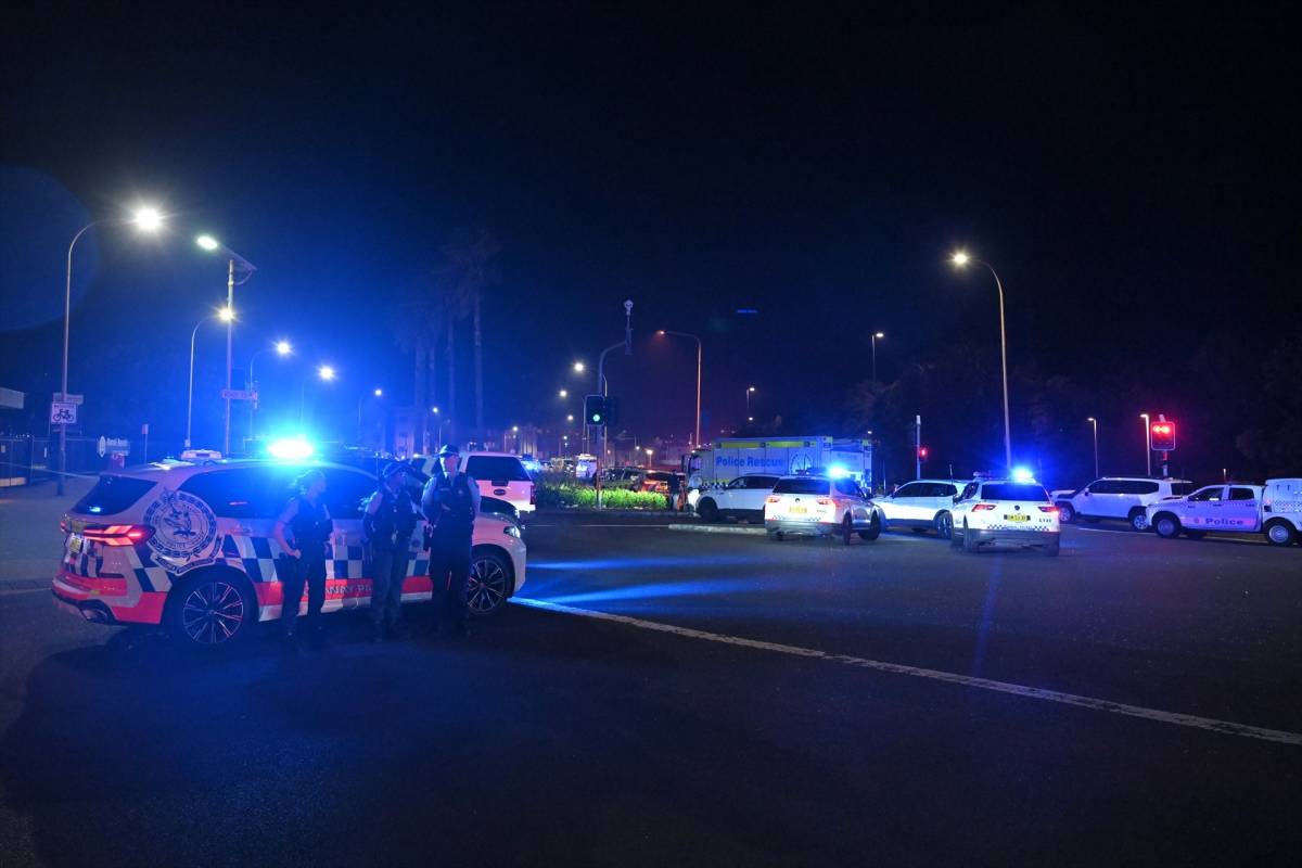 Almenys 12 morts i 29 ferits en un atac durant una festa jueva a la platja australiana de Bondi