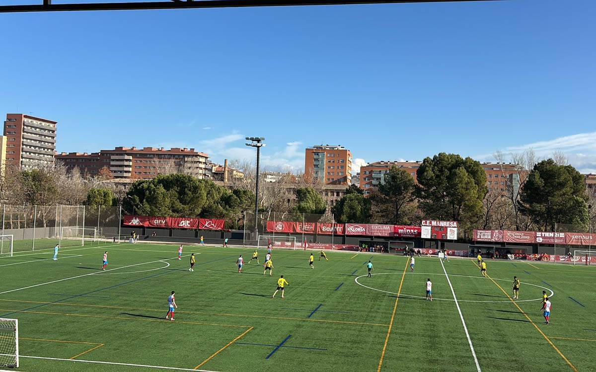 El CE Manresa torna a guanyar a casa i puja a la tercera posició (2-0)