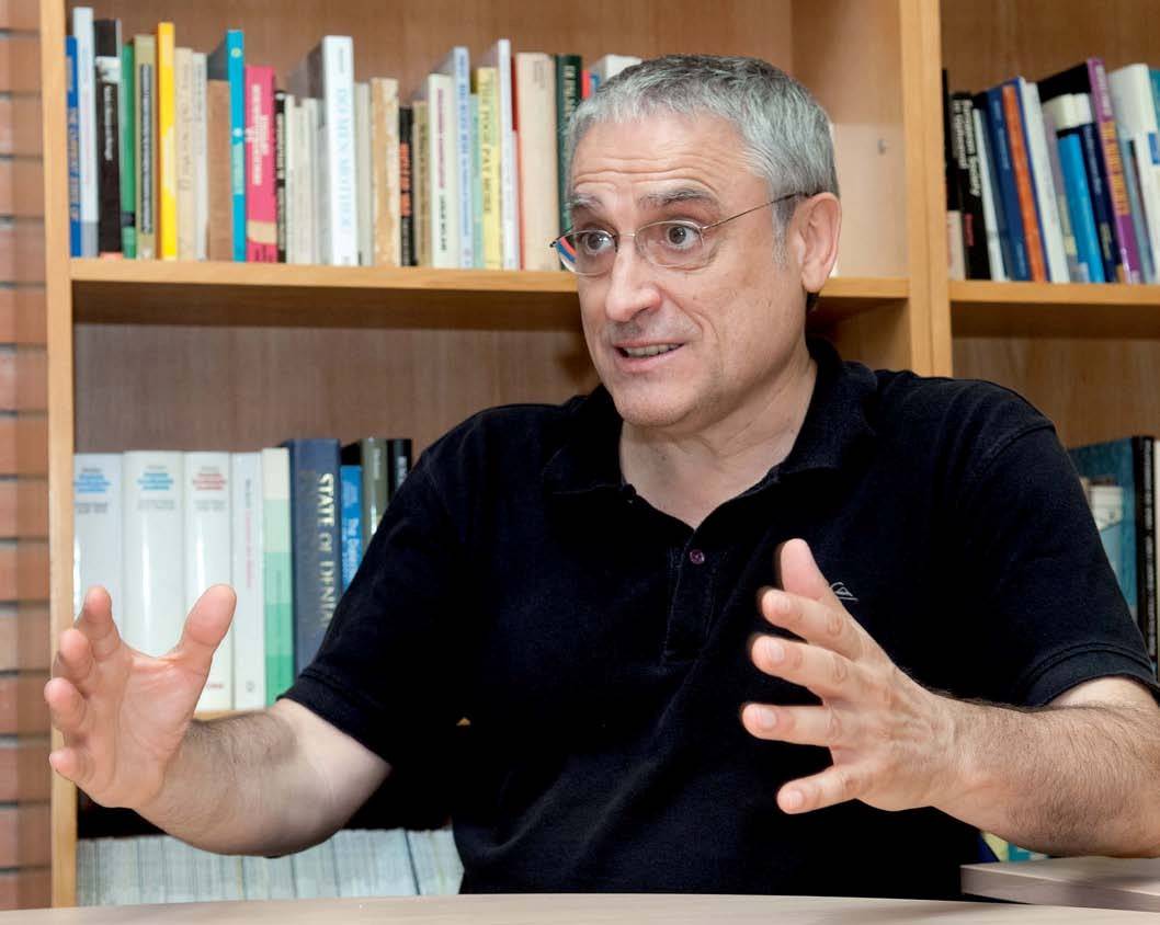 La suspensió de l’Associació Catalana de Sociologia agreuja la crisi pel cas Ramon Flecha, investigat per abusos