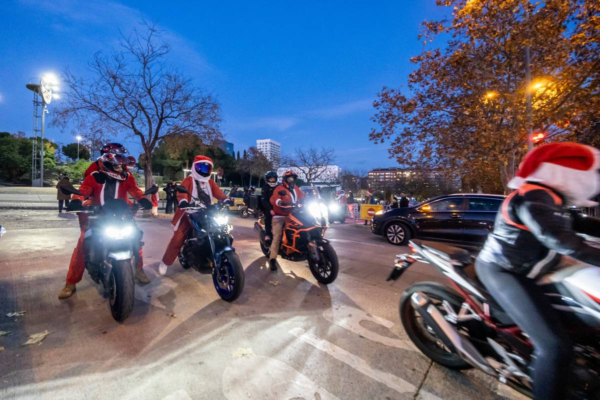 VÍDEO | Així va ser la 'Papanoelada' 2025, enguany sense ruta pels carrers de Sabadell