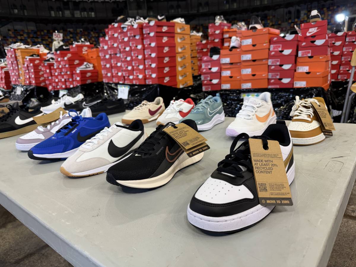 Descobreix Nomad Outlet Market Sabadell: el teu mercat secret de Nadal amb descomptes increïbles de fins al 60%!