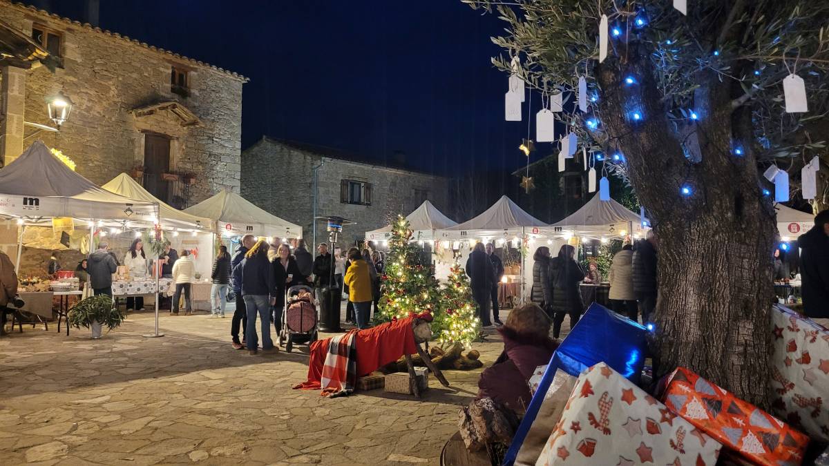 Montclar s'omple d'esperit nadalenc amb la primera edició de Montnadal