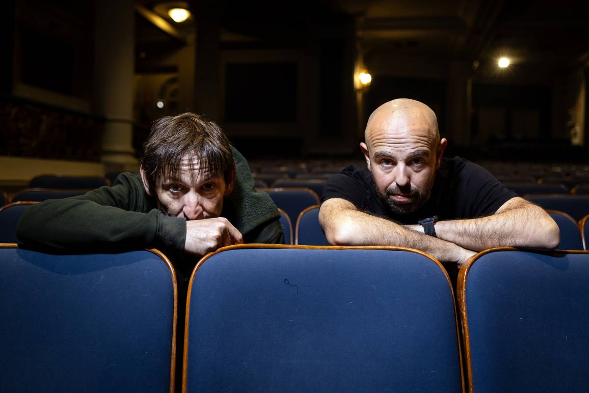 Albert Pla i Peyu, fotografiats al Teatre Coliseum  - Hugo Fernández