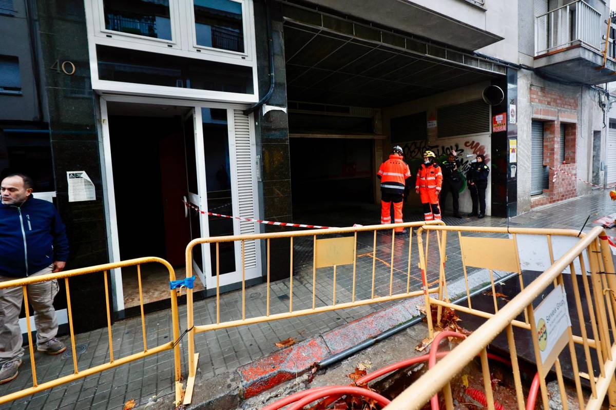 Incident a l`interior d`un garatge de Sabadell - Juanma Peláez Incident a l`interior d`un garatge de Sabadell