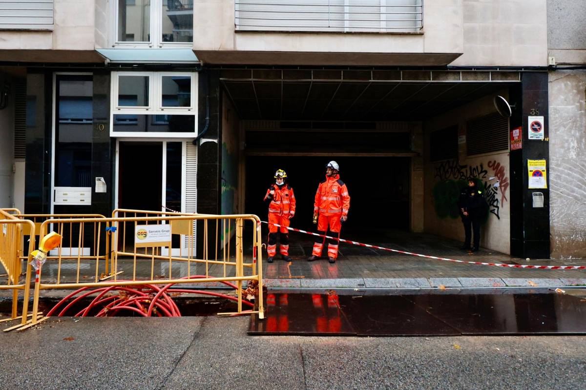 Incident a l`interior d`un garatge de Sabadell - Juanma Peláez Incident a l`interior d`un garatge de Sabadell