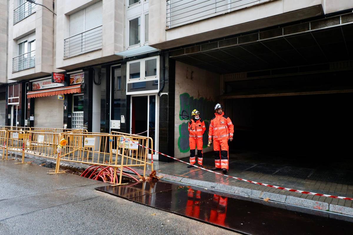 Incident a l`interior d`un garatge de Sabadell - Juanma Peláez Incident a l`interior d`un garatge de Sabadell