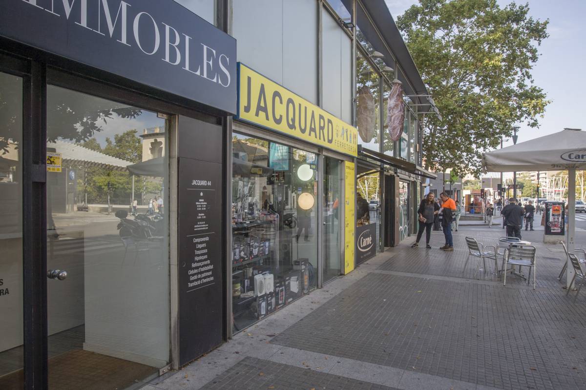 Avinguda de Jacquard - Nebridi Aróztegui Avinguda de Jacquard