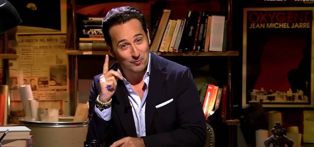 El mediàtic Iker Jiménez celebra resultats d'audiència: 