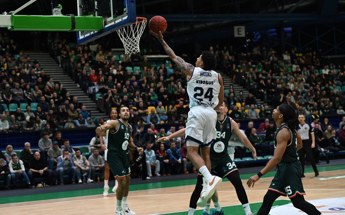 El Baxi Manresa fa un gran pas endavant a Wroclaw (90-96)