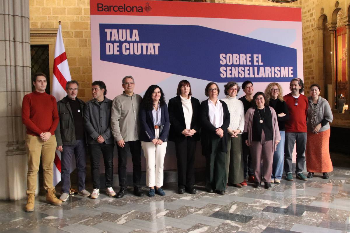 Barcelona diu que no li «pertoca» oferir una resposta a les persones desallotjades del B9 de Badalona