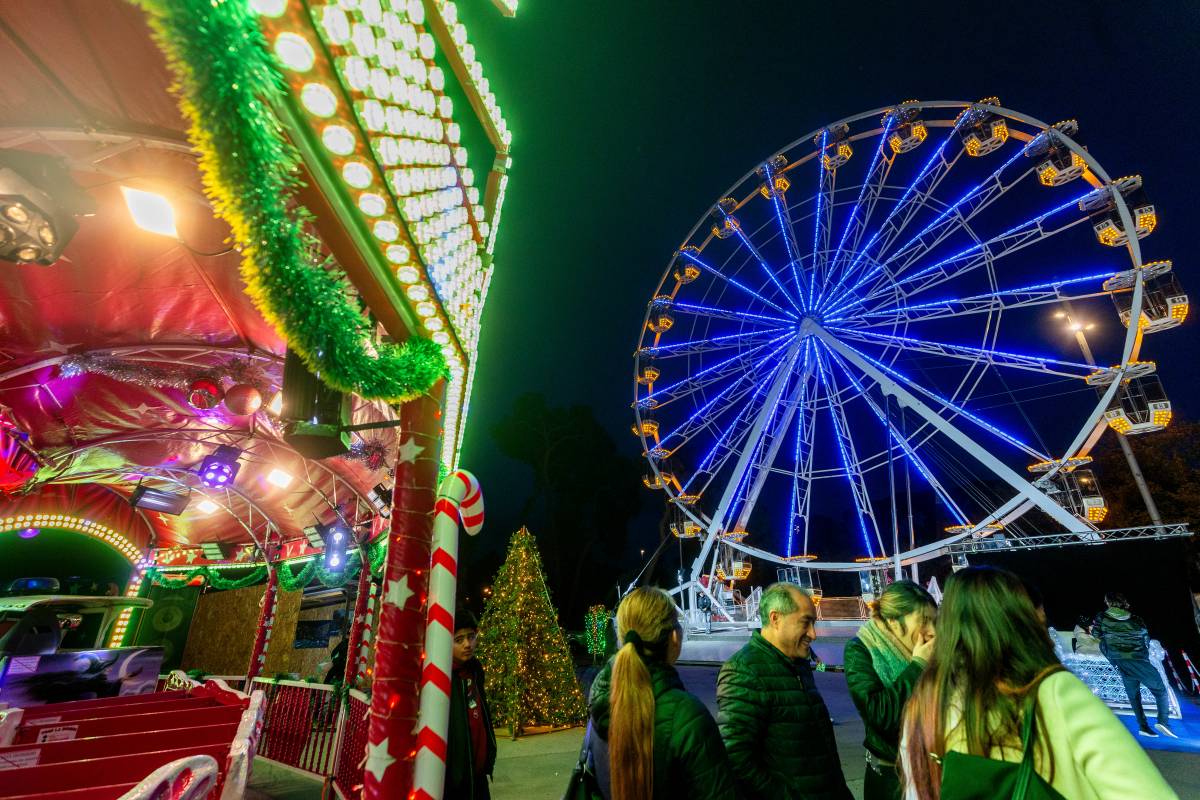 La nòria gegant de Cerdanyola observa el Nadal des de les altures