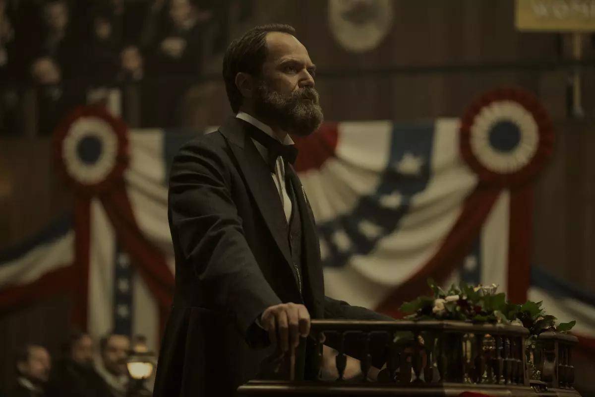 Michael Shannon interpreta el president James A. Garfield