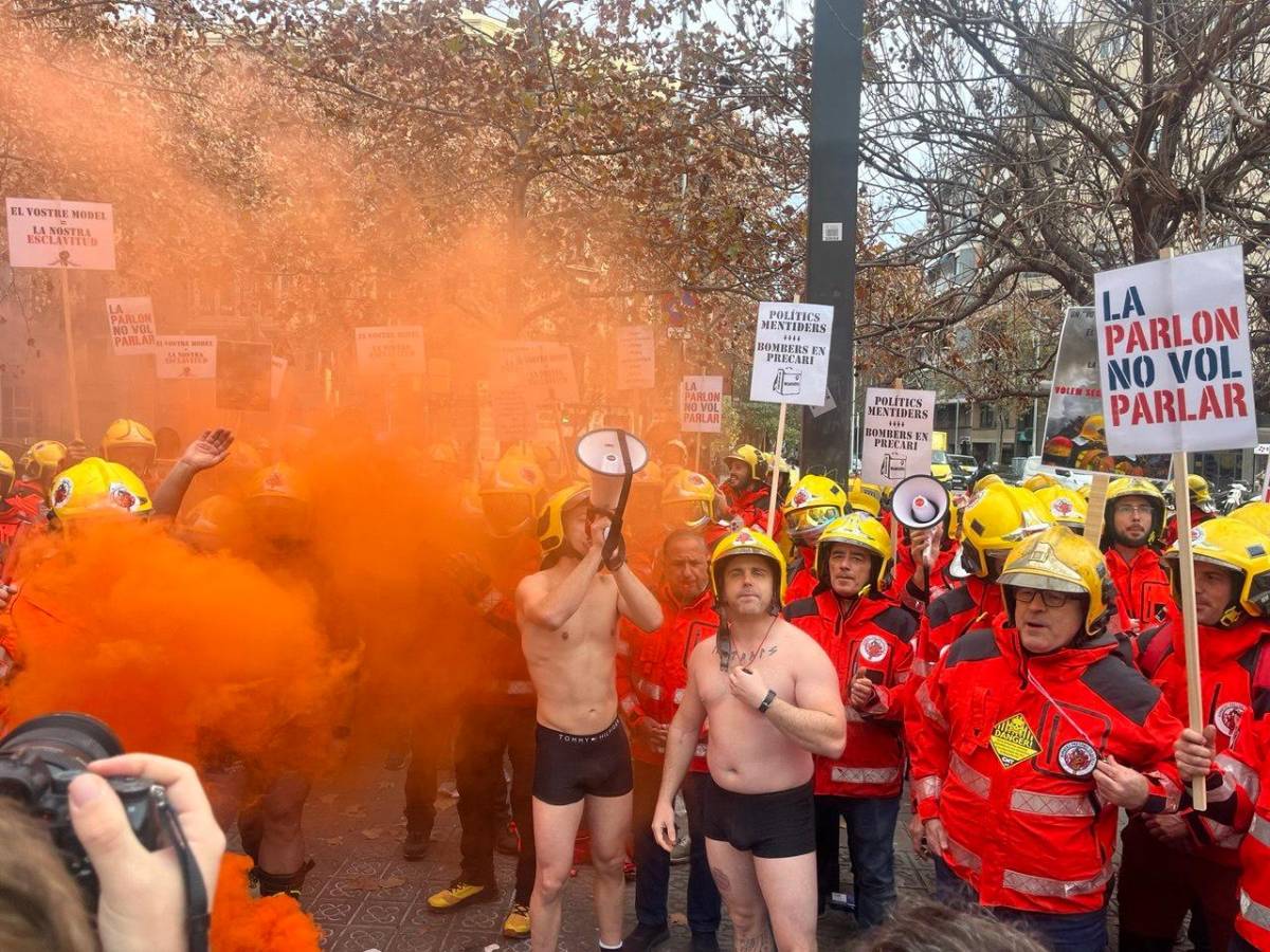 Més de 400 bombers voluntaris porten la Generalitat als jutjats per reclamar drets laborals