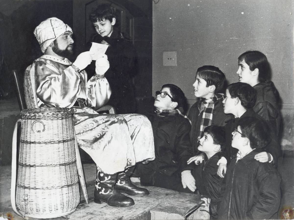 De les nines de drap a les pantalles: com es juga ara?