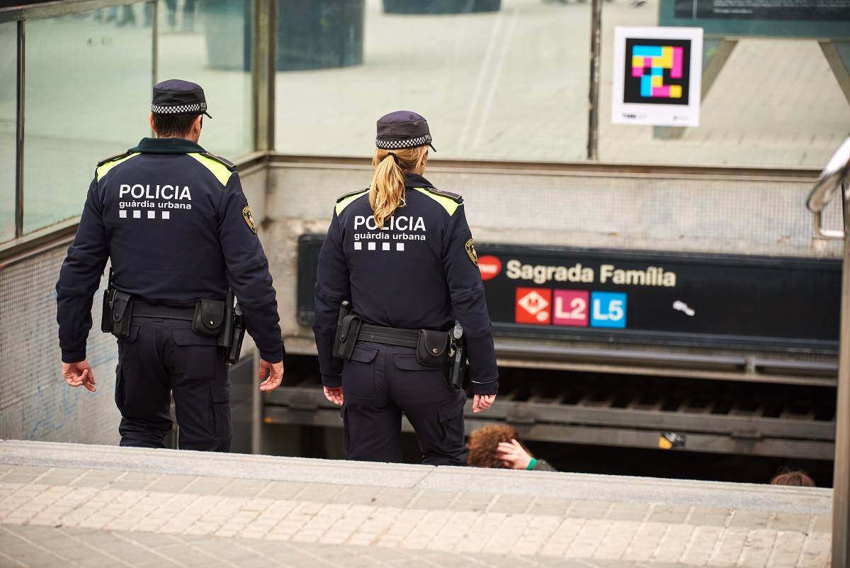 Detingut un piròman que cremava mobiliari urbà a Barcelona