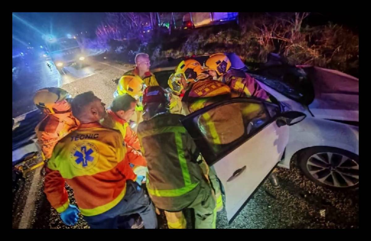 Un ferit greu per xoc frontal en un accident a Arbúcies durant les pluges