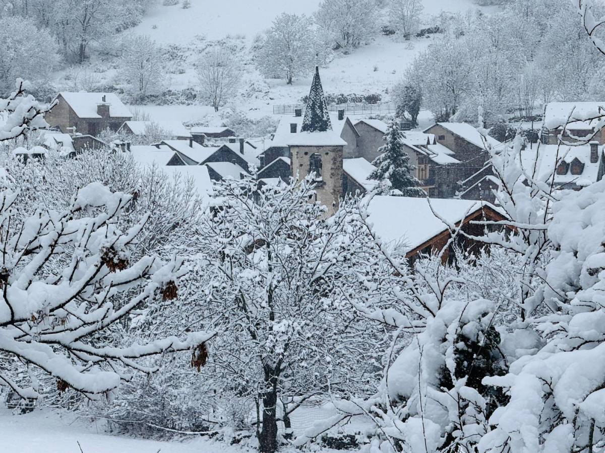 Postals d'hivern a Catalunya: recull fotogràfic de les nevades