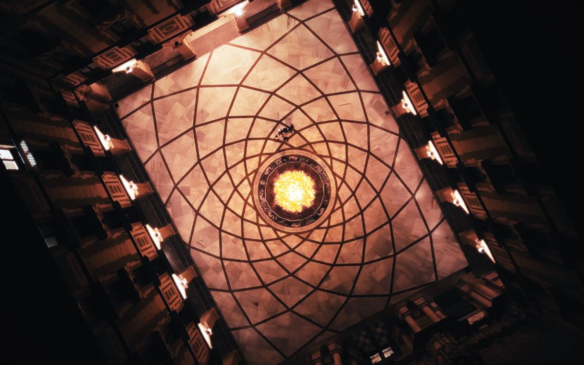 L'Abadia de Montserrat difon una felicitació nadalenca centrada en la llum i els infants