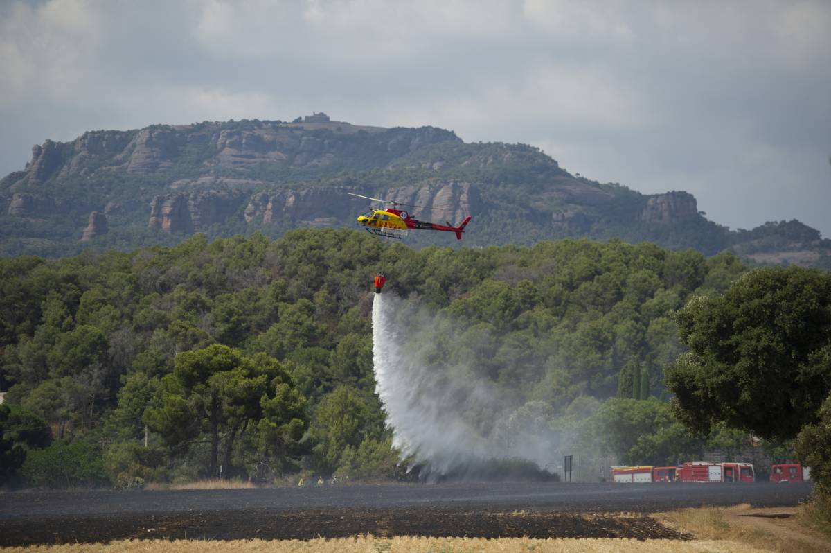 Incendi espectacular al Pla del Bonaire