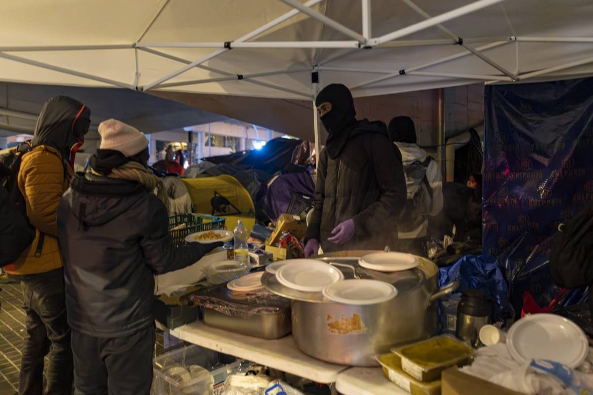 Unes 50 persones desallotjades del B9 van passar la nit de Nadal sota el pont de la C-31