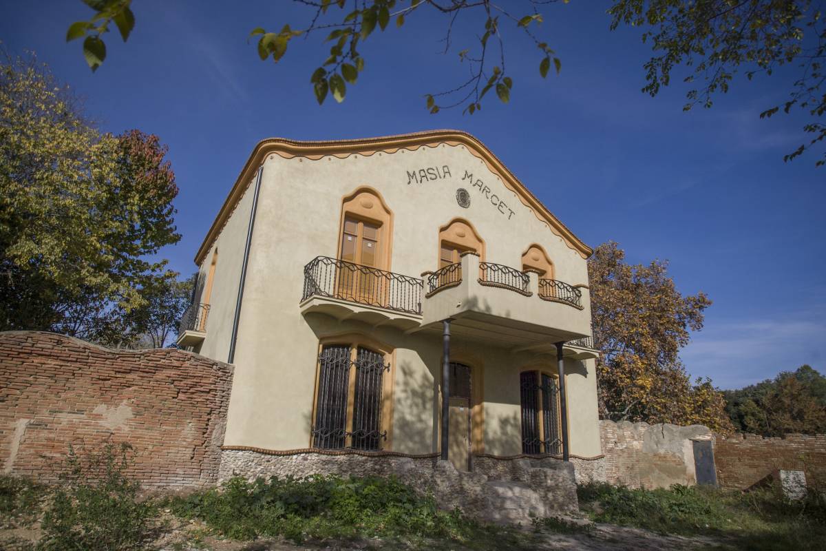 Saps on és... la masia dibuixada pel mestre d’obres?