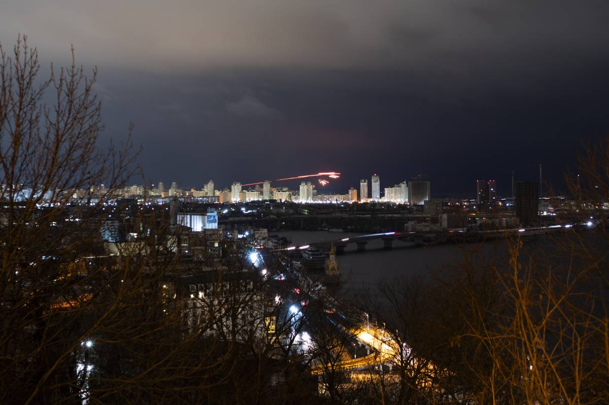 Bombardeig massiu rus sobre Ucraïna abans de la reunió Trump-Zelenski