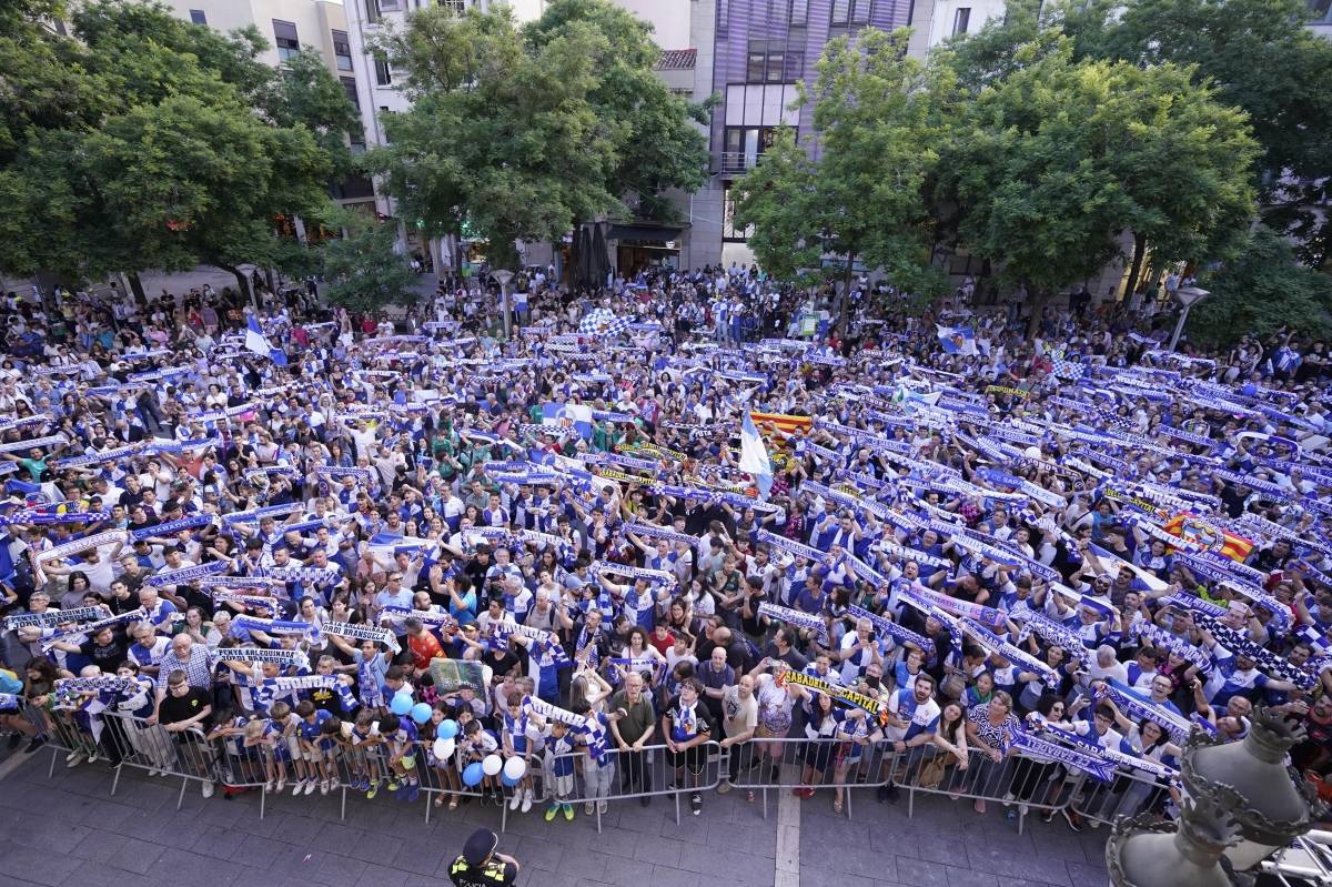 Bany de masses del CE Sabadell a la plaça de Sant Roc - David Chao