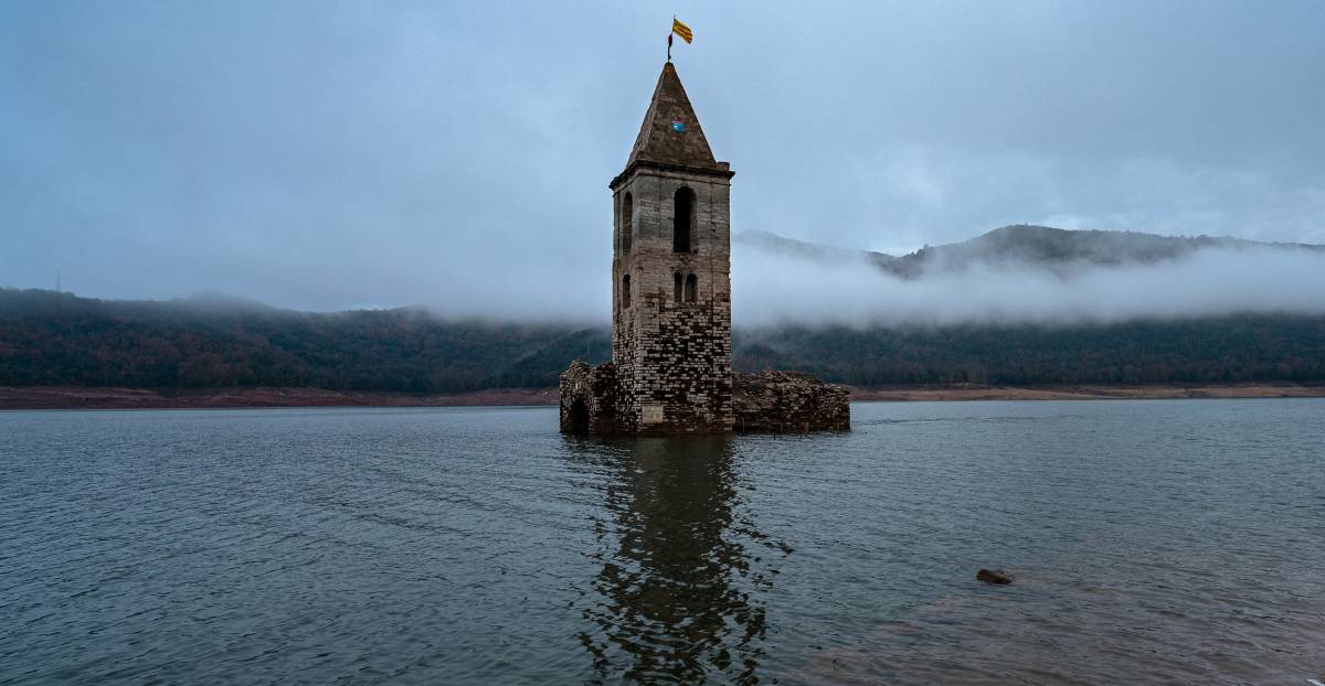 El campanar del pantà de Sau el passat 17 de desembre - Emili Vilamala El campanar del pantà de Sau el passat 17 de desembre