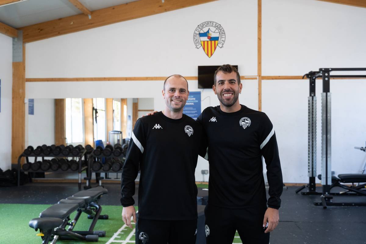 Juntament amb el readaptador, el Gerard Alís i el doctor, l`Agustín Fernández, formen els serveis mèdics del club