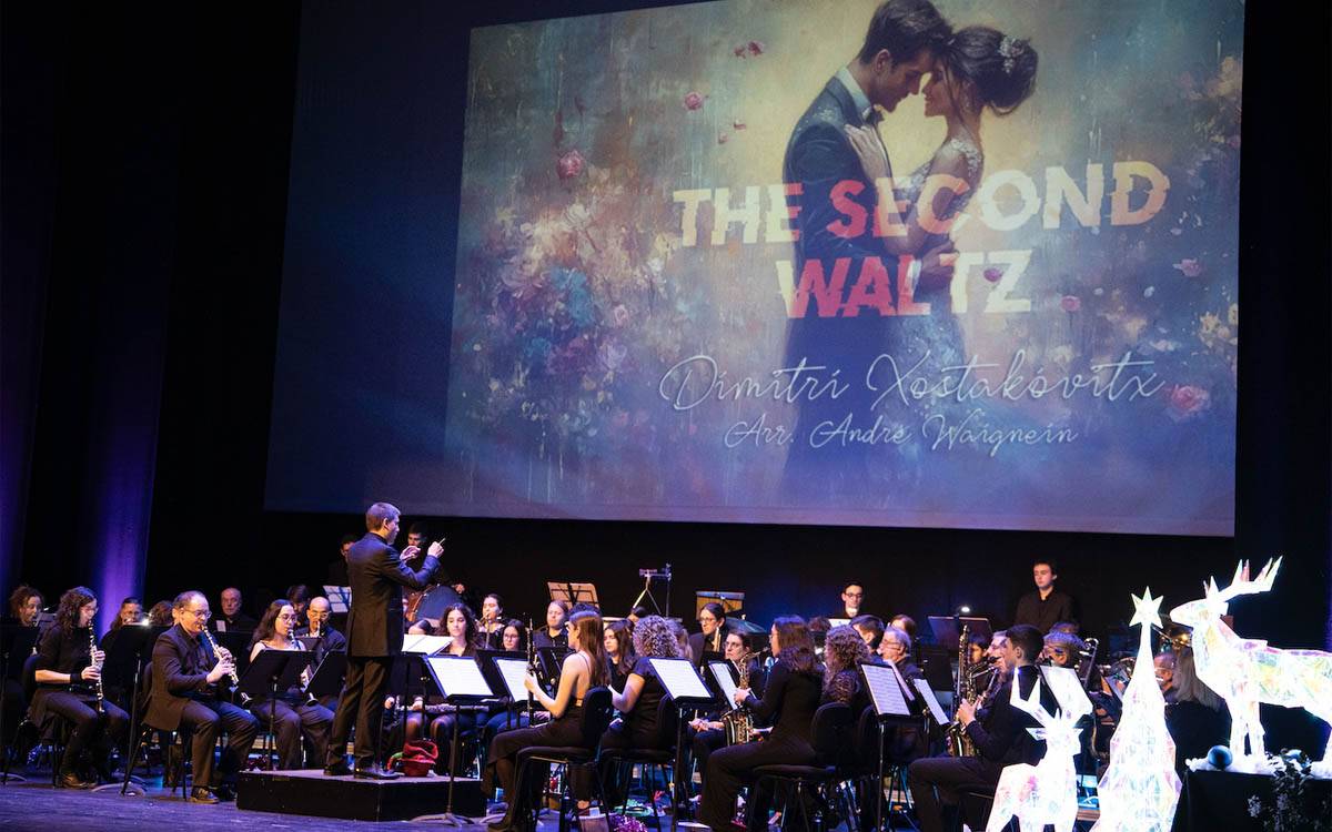 El Kursaal rep l'any nou amb el concert de Cap d'Any de la Banda de la Unió Musical del Bages