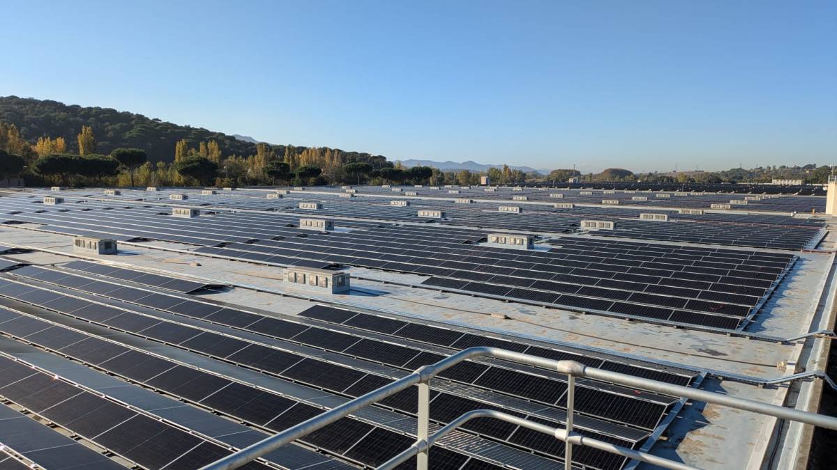 La potabilitzadora del Ter té una coberta solar de quasi 5 MW de potència - Cedida per L`Energètica La potabilitzadora del Ter té una coberta solar de quasi 5 MW de potència