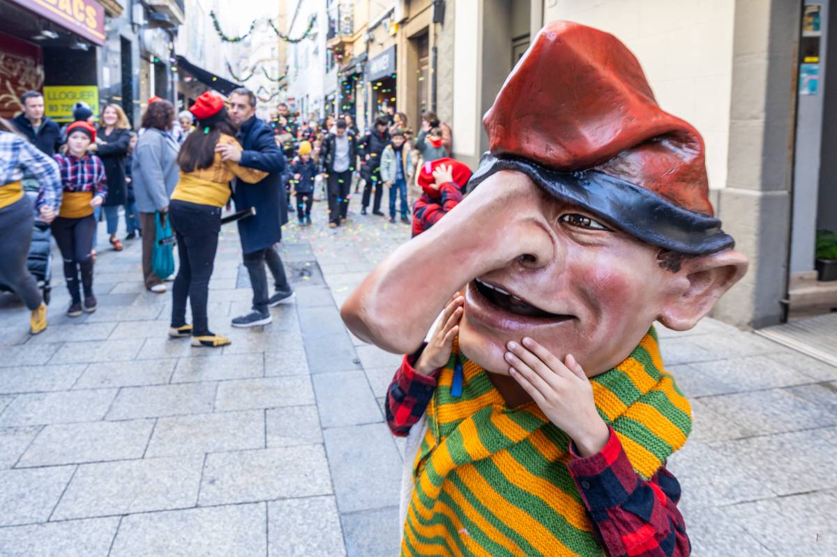 FOTOS | L'Home dels nassos acomiada l'any a Sabadell