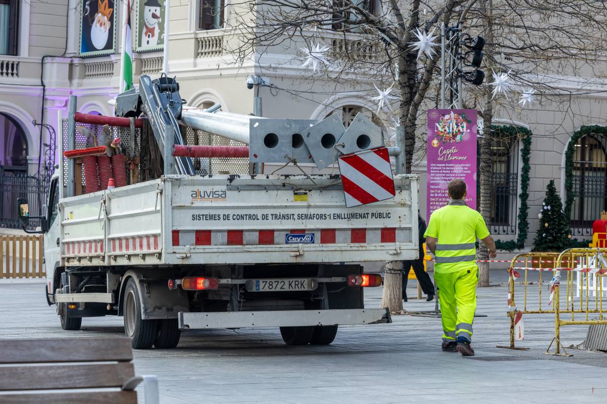 Revisió dels fanals al centre de Sabadell