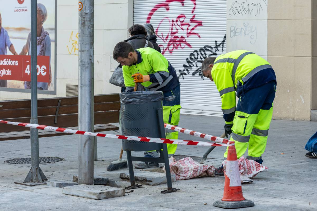 Revisió dels fanals al centre de Sabadell