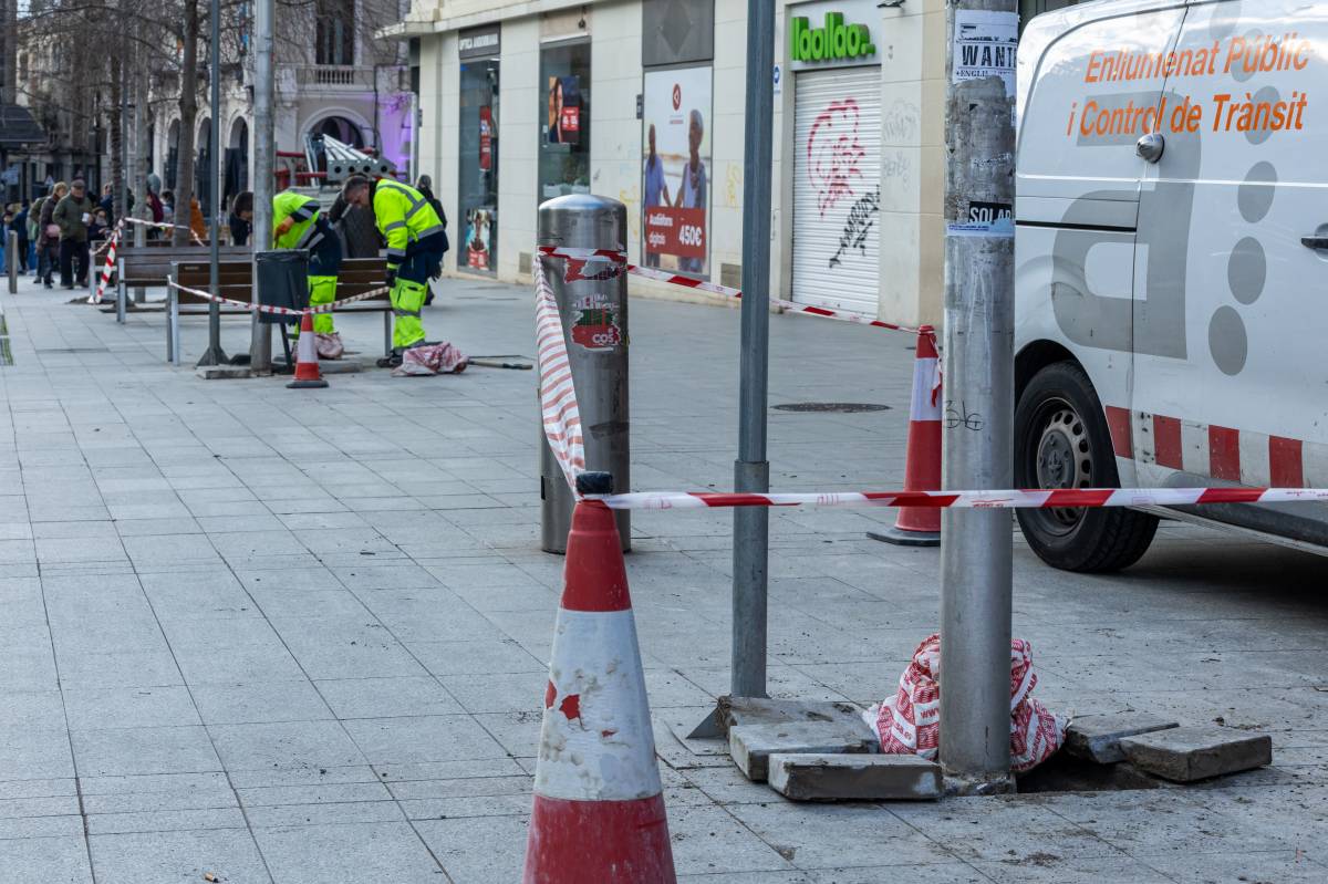 Revisió dels fanals al centre de Sabadell