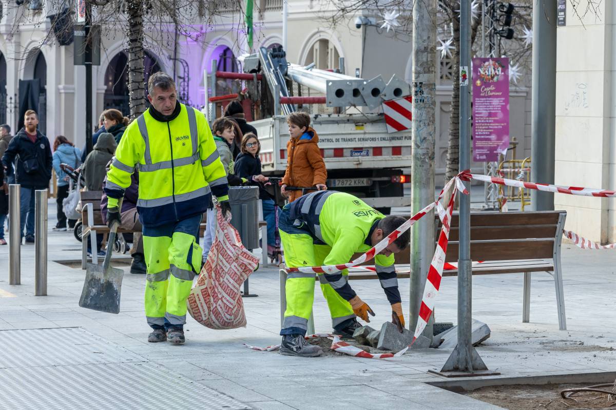 Revisió dels fanals al centre de Sabadell