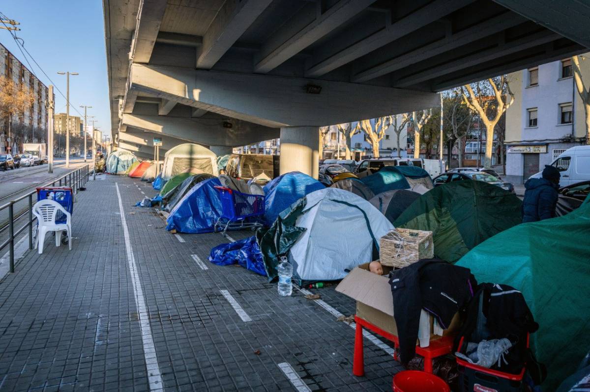 Drets Socials diu que Albiol accepta ara oferir atenció social als desallotjats del B9