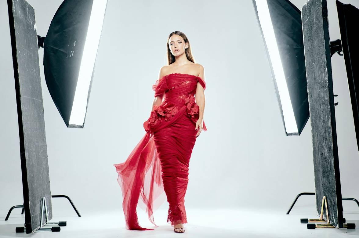 La marca que vesteix Laura Escanes per Cap d'Any, Shakira a la boda de Messi i Lady Gaga a París