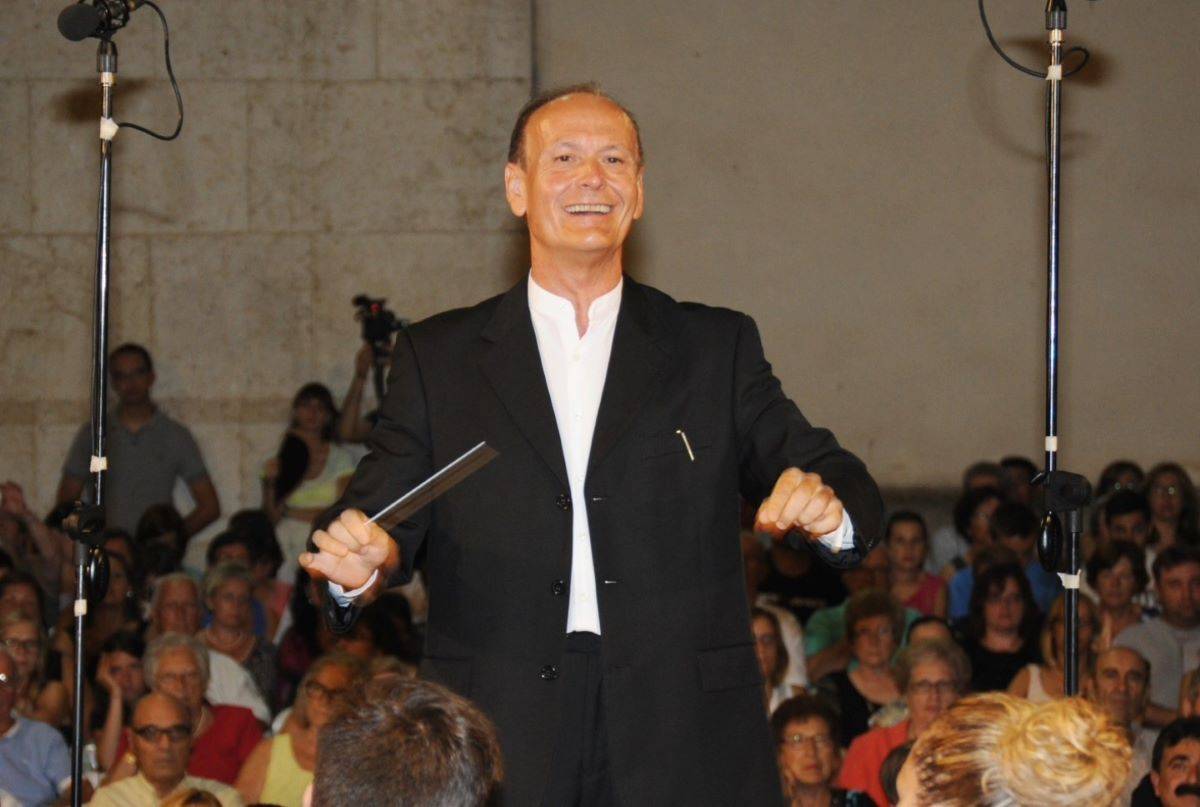 Dol per la mort d’Octavi Ruiz, durant 40 anys director de la banda i de l’escola de La Lira Ampostina